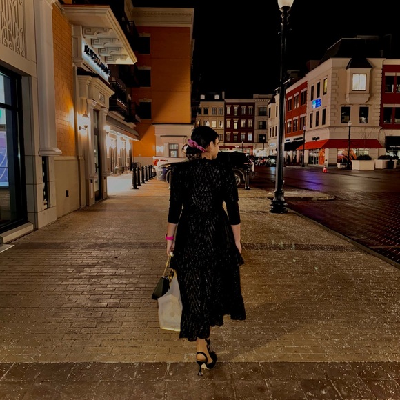 ♥︎ 𝙷𝚎𝚢 𝚝𝚑𝚎𝚛𝚎 ♥︎ - Picture 4 of 4